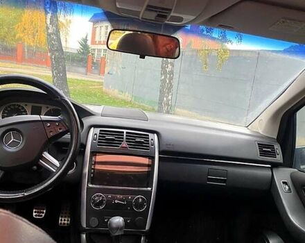 Черный Мерседес Б-класс, объемом двигателя 2 л и пробегом 270 тыс. км за 5700 $, фото 9 на Automoto.ua