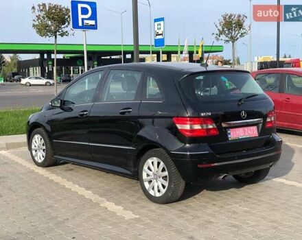 Чорний Мерседес Б-клас, об'ємом двигуна 1.7 л та пробігом 261 тис. км за 6900 $, фото 5 на Automoto.ua