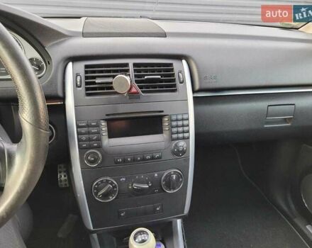 Чорний Мерседес Б-клас, об'ємом двигуна 1.8 л та пробігом 260 тис. км за 5600 $, фото 3 на Automoto.ua