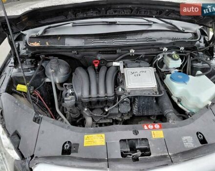 Черный Мерседес Б-класс, объемом двигателя 1.7 л и пробегом 260 тыс. км за 6557 $, фото 13 на Automoto.ua