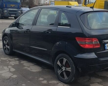 Черный Мерседес Б-класс, объемом двигателя 0 л и пробегом 470 тыс. км за 5500 $, фото 4 на Automoto.ua