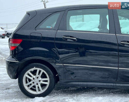 Черный Мерседес Б-класс, объемом двигателя 2 л и пробегом 265 тыс. км за 6990 $, фото 8 на Automoto.ua