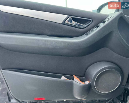 Черный Мерседес Б-класс, объемом двигателя 2 л и пробегом 265 тыс. км за 6990 $, фото 14 на Automoto.ua