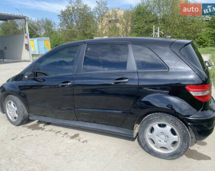 Черный Мерседес Б-класс, объемом двигателя 1.5 л и пробегом 185 тыс. км за 6150 $, фото 5 на Automoto.ua
