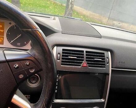 Черный Мерседес Б-класс, объемом двигателя 2 л и пробегом 270 тыс. км за 5700 $, фото 5 на Automoto.ua