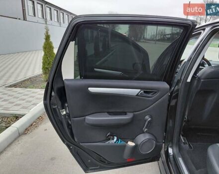 Черный Мерседес Б-класс, объемом двигателя 1.7 л и пробегом 260 тыс. км за 6557 $, фото 17 на Automoto.ua