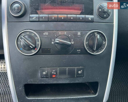 Черный Мерседес Б-класс, объемом двигателя 2 л и пробегом 265 тыс. км за 6990 $, фото 27 на Automoto.ua