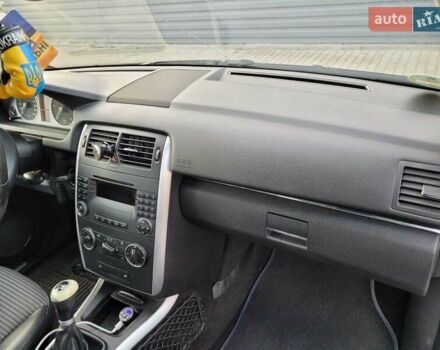 Чорний Мерседес Б-клас, об'ємом двигуна 1.8 л та пробігом 260 тис. км за 5600 $, фото 5 на Automoto.ua