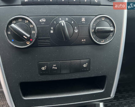 Черный Мерседес Б-класс, объемом двигателя 1.7 л и пробегом 262 тыс. км за 6800 $, фото 25 на Automoto.ua