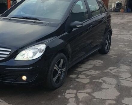 Черный Мерседес Б-класс, объемом двигателя 0 л и пробегом 470 тыс. км за 5500 $, фото 5 на Automoto.ua