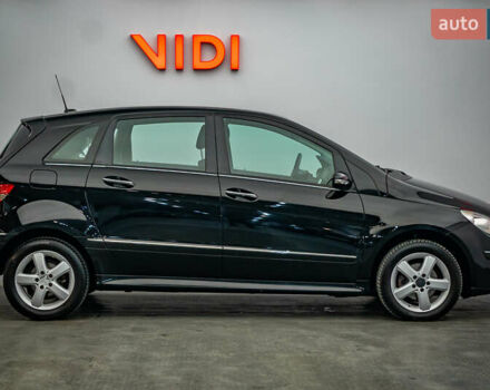 Чорний Мерседес Б-клас, об'ємом двигуна 1.7 л та пробігом 138 тис. км за 8366 $, фото 3 на Automoto.ua