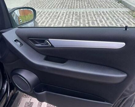 Чорний Мерседес Б-клас, об'ємом двигуна 1.7 л та пробігом 203 тис. км за 7500 $, фото 20 на Automoto.ua