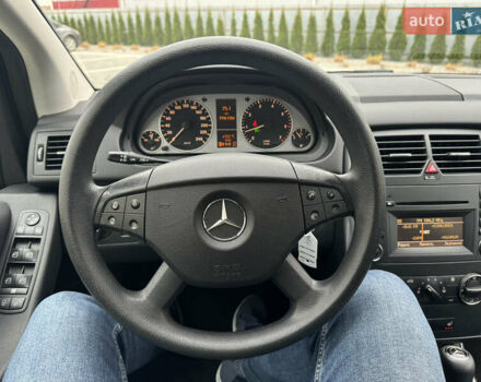 Черный Мерседес Б-класс, объемом двигателя 1.7 л и пробегом 197 тыс. км за 7800 $, фото 30 на Automoto.ua