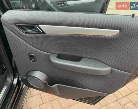 Черный Мерседес Б-класс, объемом двигателя 1.7 л и пробегом 158 тыс. км за 6900 $, фото 21 на Automoto.ua