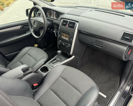 Черный Мерседес Б-класс, объемом двигателя 1.7 л и пробегом 197 тыс. км за 7800 $, фото 17 на Automoto.ua