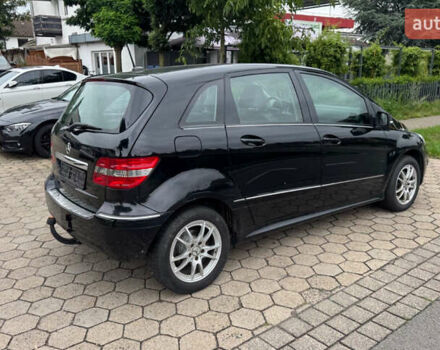 Черный Мерседес Б-класс, объемом двигателя 2 л и пробегом 205 тыс. км за 6650 $, фото 4 на Automoto.ua
