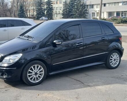 Чорний Мерседес Б-клас, об'ємом двигуна 1.7 л та пробігом 262 тис. км за 6800 $, фото 1 на Automoto.ua