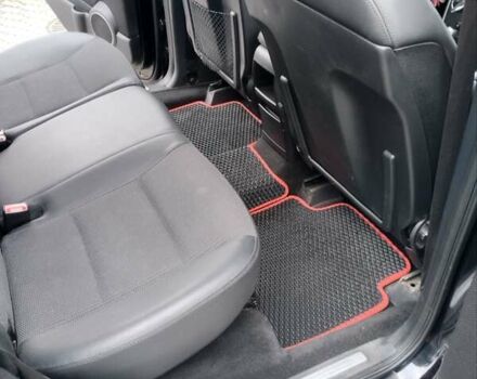 Черный Мерседес Б-класс, объемом двигателя 1.99 л и пробегом 291 тыс. км за 7700 $, фото 5 на Automoto.ua