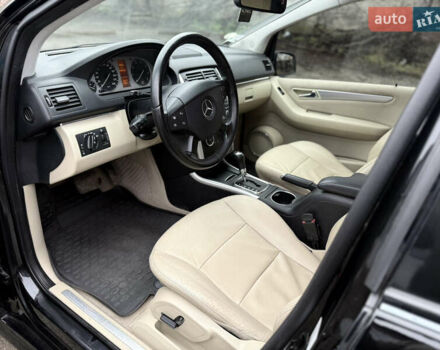 Черный Мерседес Б-класс, объемом двигателя 2.03 л и пробегом 205 тыс. км за 6999 $, фото 10 на Automoto.ua