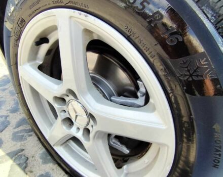 Черный Мерседес Б-класс, объемом двигателя 1.7 л и пробегом 170 тыс. км за 7200 $, фото 5 на Automoto.ua