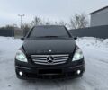 Черный Мерседес Б-класс, объемом двигателя 2 л и пробегом 130 тыс. км за 2450 $, фото 1 на Automoto.ua