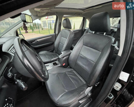 Черный Мерседес Б-класс, объемом двигателя 1.7 л и пробегом 158 тыс. км за 6900 $, фото 11 на Automoto.ua