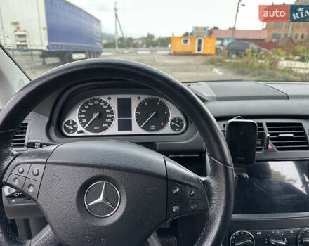 Чорний Мерседес Б-клас, об'ємом двигуна 2 л та пробігом 223 тис. км за 8000 $, фото 8 на Automoto.ua