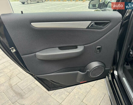 Черный Мерседес Б-класс, объемом двигателя 1.7 л и пробегом 197 тыс. км за 7800 $, фото 21 на Automoto.ua