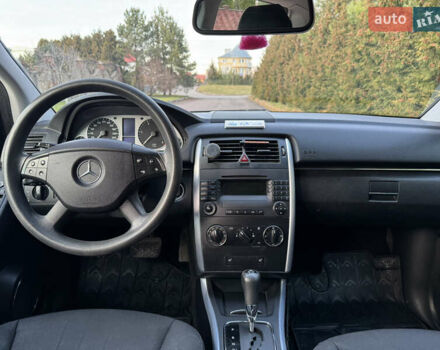 Черный Мерседес Б-класс, объемом двигателя 2 л и пробегом 264 тыс. км за 6500 $, фото 10 на Automoto.ua