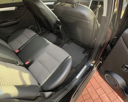 Чорний Мерседес Б-клас, об'ємом двигуна 2 л та пробігом 280 тис. км за 6500 $, фото 7 на Automoto.ua