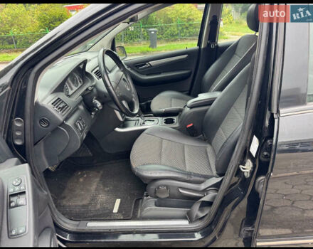 Черный Мерседес Б-класс, объемом двигателя 2 л и пробегом 205 тыс. км за 6650 $, фото 13 на Automoto.ua