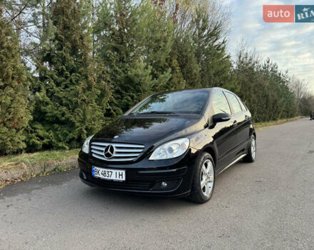 Черный Мерседес Б-класс, объемом двигателя 2 л и пробегом 264 тыс. км за 6500 $, фото 2 на Automoto.ua