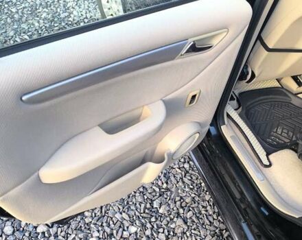 Черный Мерседес Б-класс, объемом двигателя 1.99 л и пробегом 253 тыс. км за 6499 $, фото 19 на Automoto.ua