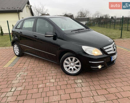 Черный Мерседес Б-класс, объемом двигателя 1.7 л и пробегом 158 тыс. км за 6900 $, фото 1 на Automoto.ua