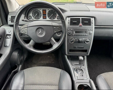 Черный Мерседес Б-класс, объемом двигателя 2 л и пробегом 205 тыс. км за 6650 $, фото 11 на Automoto.ua