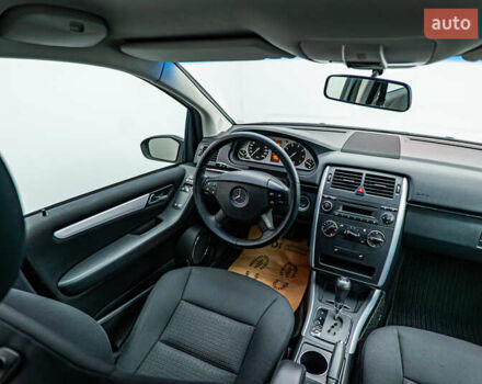 Чорний Мерседес Б-клас, об'ємом двигуна 1.7 л та пробігом 138 тис. км за 8366 $, фото 10 на Automoto.ua