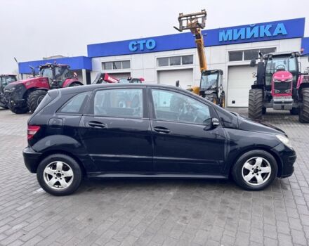 Черный Мерседес Б-класс, объемом двигателя 2 л и пробегом 360 тыс. км за 2699 $, фото 3 на Automoto.ua