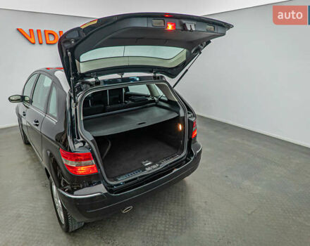 Чорний Мерседес Б-клас, об'ємом двигуна 1.7 л та пробігом 138 тис. км за 8366 $, фото 6 на Automoto.ua