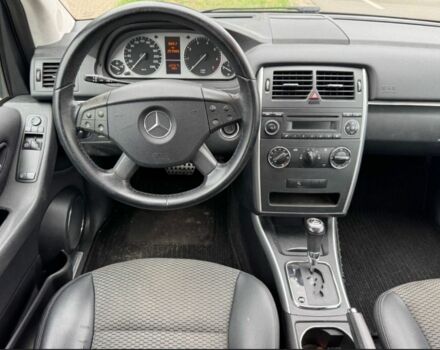 Черный Мерседес Б-класс, объемом двигателя 2 л и пробегом 205 тыс. км за 6750 $, фото 1 на Automoto.ua