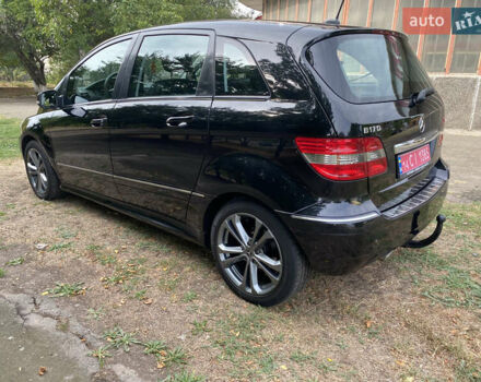 Черный Мерседес Б-класс, объемом двигателя 1.7 л и пробегом 204 тыс. км за 8300 $, фото 6 на Automoto.ua