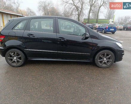 Черный Мерседес Б-класс, объемом двигателя 1.7 л и пробегом 204 тыс. км за 8300 $, фото 47 на Automoto.ua