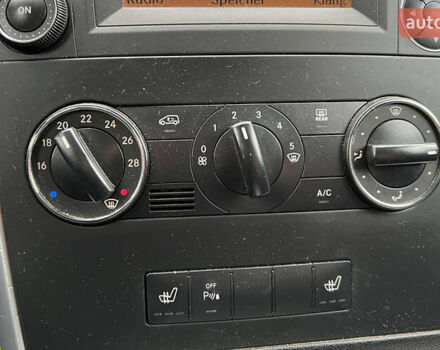 Черный Мерседес Б-класс, объемом двигателя 1.7 л и пробегом 142 тыс. км за 8999 $, фото 14 на Automoto.ua