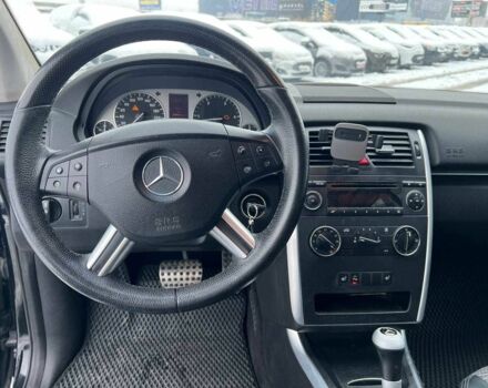 Чорний Мерседес Б-клас, об'ємом двигуна 2.1 л та пробігом 265 тис. км за 6990 $, фото 21 на Automoto.ua