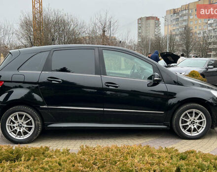 Черный Мерседес Б-класс, объемом двигателя 1.7 л и пробегом 142 тыс. км за 8999 $, фото 7 на Automoto.ua