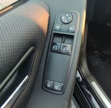 Черный Мерседес Б-класс, объемом двигателя 2.03 л и пробегом 256 тыс. км за 6500 $, фото 18 на Automoto.ua