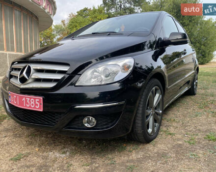 Черный Мерседес Б-класс, объемом двигателя 1.7 л и пробегом 204 тыс. км за 8300 $, фото 26 на Automoto.ua