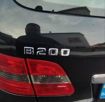 Черный Мерседес Б-класс, объемом двигателя 2.03 л и пробегом 256 тыс. км за 6500 $, фото 1 на Automoto.ua