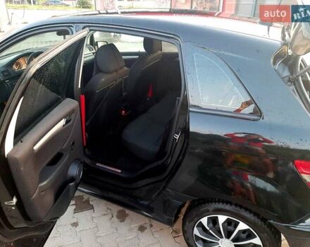 Чорний Мерседес Б-клас, об'ємом двигуна 2 л та пробігом 380 тис. км за 6000 $, фото 4 на Automoto.ua
