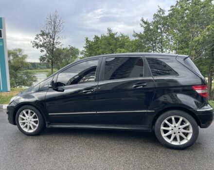 Черный Мерседес Б-класс, объемом двигателя 2 л и пробегом 300 тыс. км за 6500 $, фото 8 на Automoto.ua