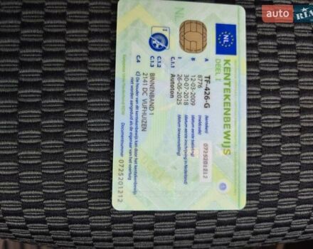 Чорний Мерседес Б-клас, об'ємом двигуна 1.7 л та пробігом 202 тис. км за 7800 $, фото 76 на Automoto.ua